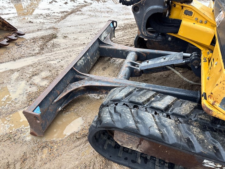 2017-deere-50g-image-8