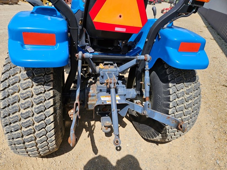new-holland-tc25-image-21