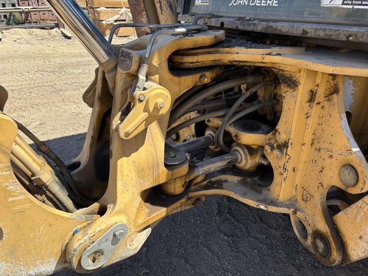 deere-410g-image-24