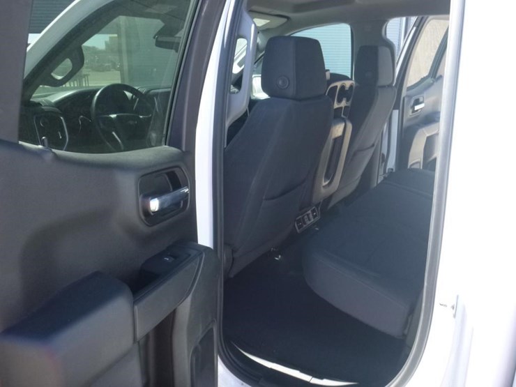 2020-chevrolet-1500-image-7
