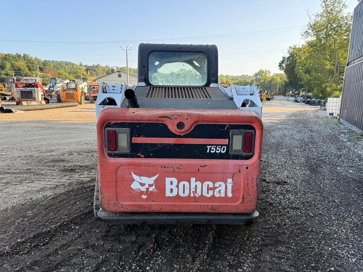 2015-bobcat-t550-image-3