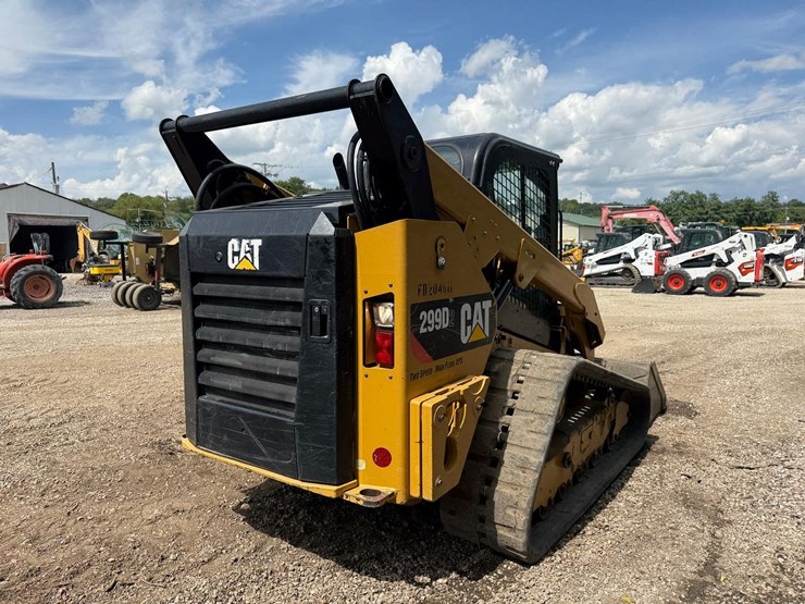 2018-caterpillar-299d2-xps-image-4