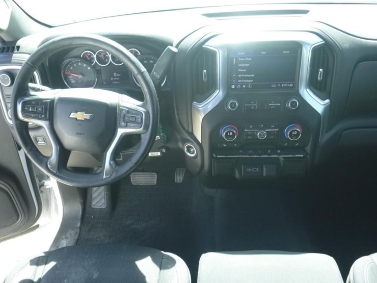 2020-chevrolet-1500-image-9