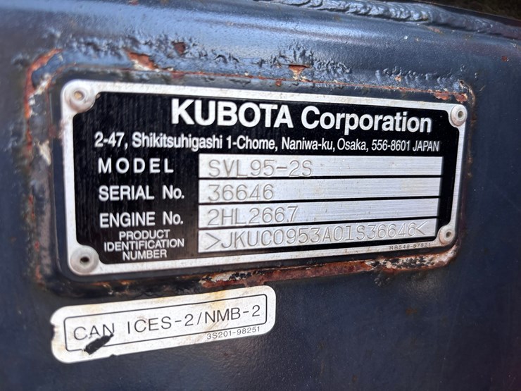 2017-kubota-svl95-2s-image-21