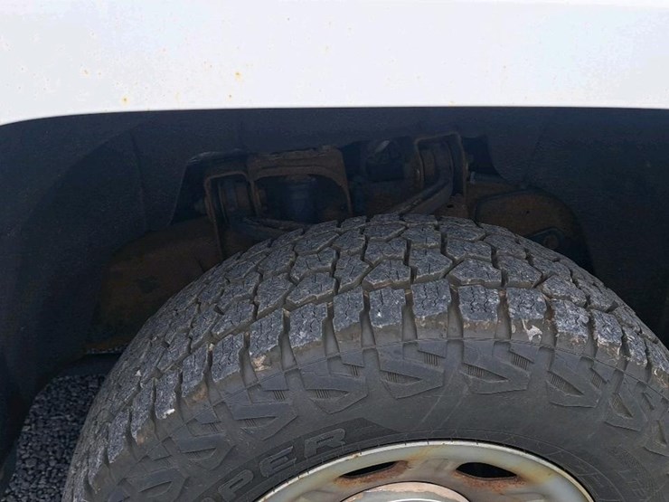 2015-chevrolet-2500-image-36