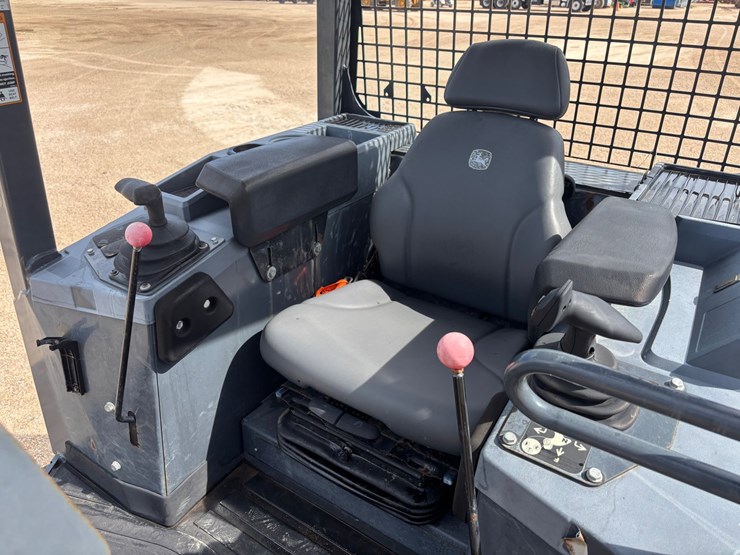 2022-deere-450k-lgp-image-20