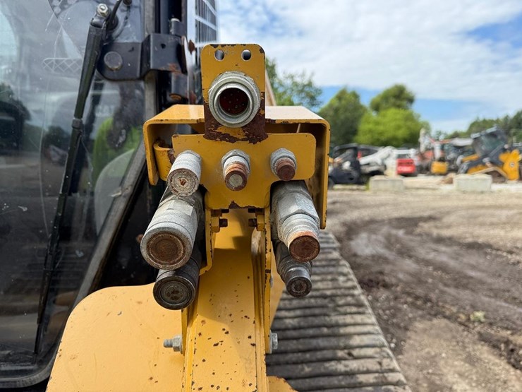 2007-caterpillar-297c-image-11