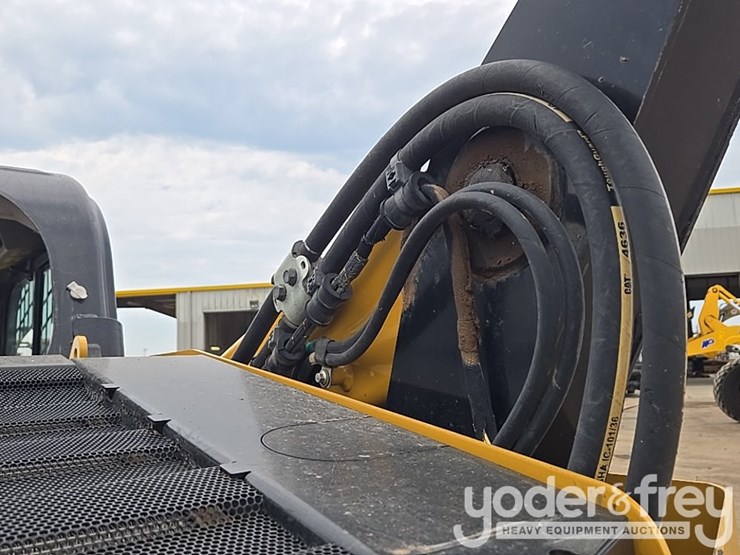 2020-caterpillar-289d3-image-31