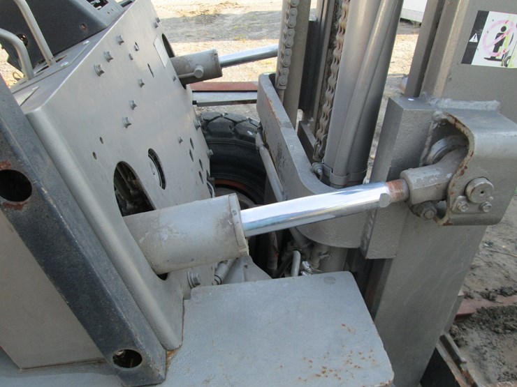 #53862-•-*inop-nissan-80-8000lb-cushion-tire-forklift-inv#53862-image-25