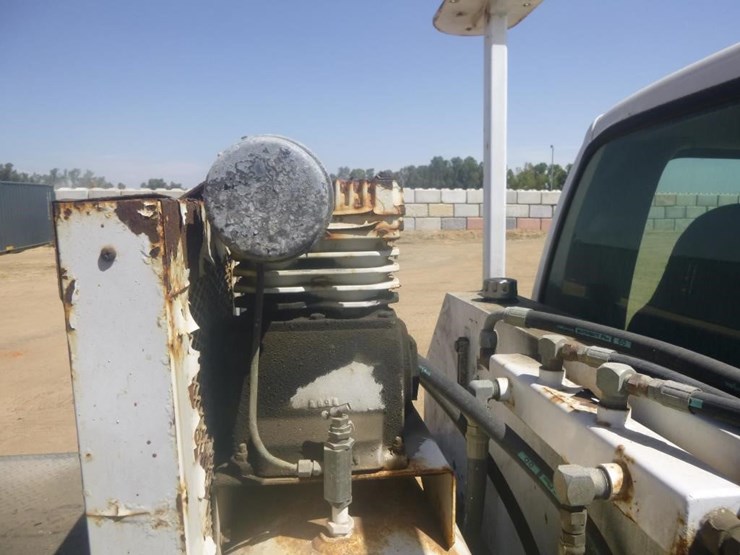 2005-ford-f450-image-26