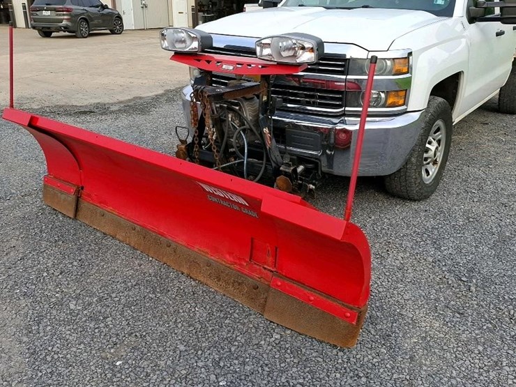 2015-chevrolet-2500-image-21