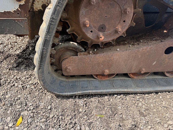 2015-bobcat-t650-image-19