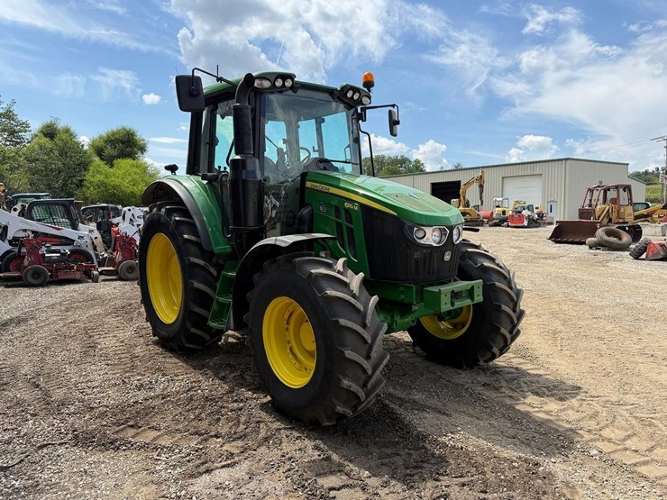 2020-john-deere-6110m-image-6