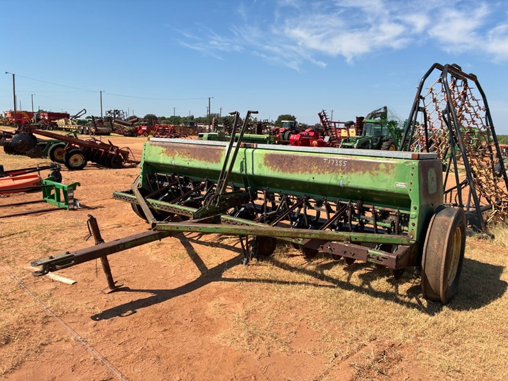 john-deere-8300-image-1