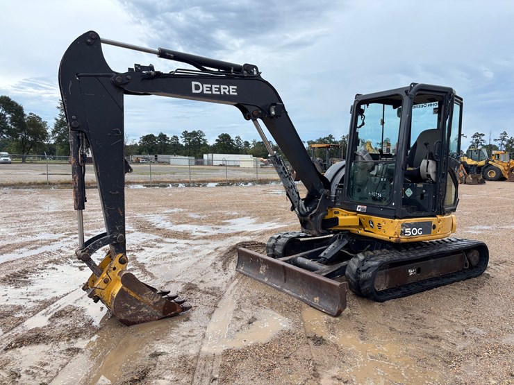 2017-deere-50g-image-1