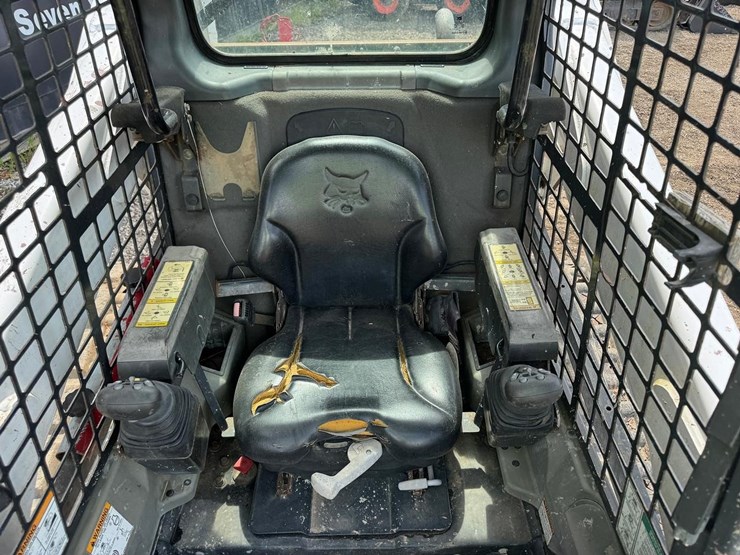 2015-bobcat-t650-image-22