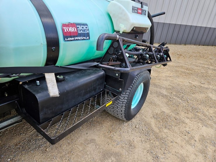 2006-toro-multi-pro-5700d-image-13