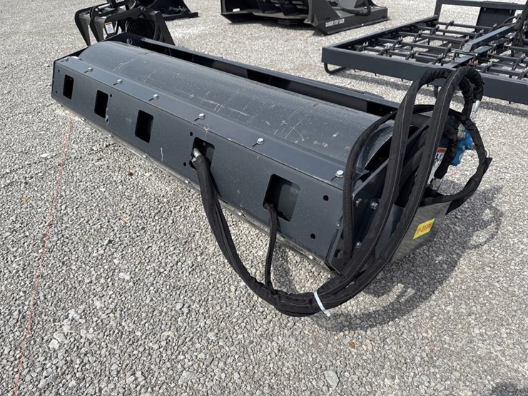 #14-•-htc-76"-vib-roller-image-2