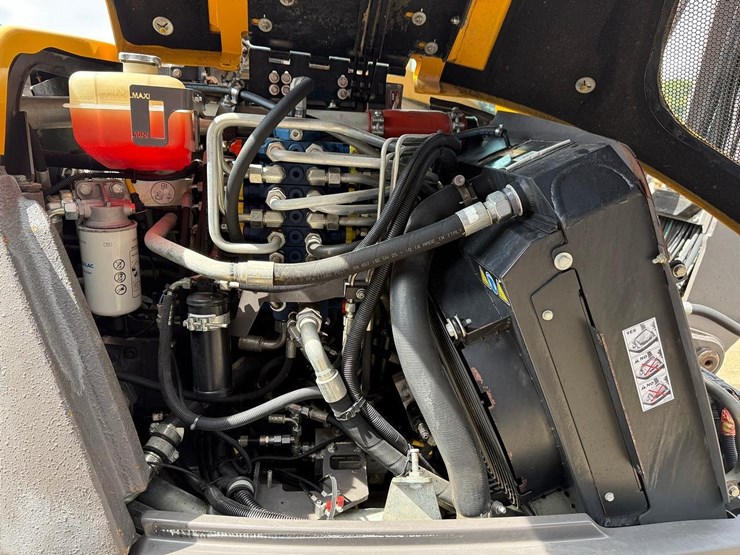 2019-mecalac-6mcr-image-13