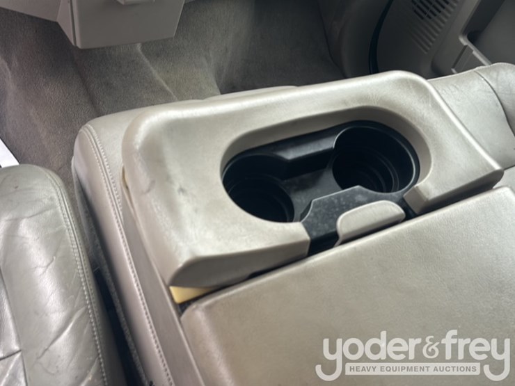 2010-ford-f350-image-36