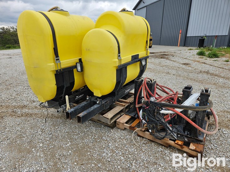 demco-saddle-tanks-w/mounting-brackets-image-1