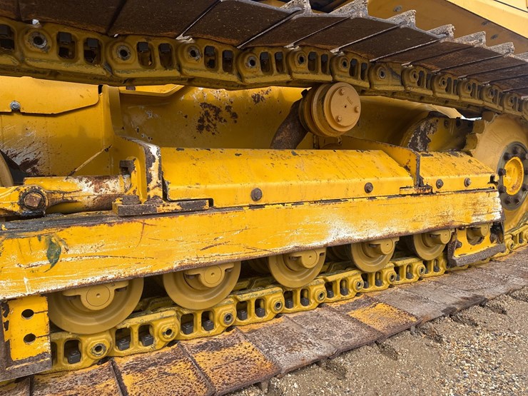 2022-deere-450k-lgp-image-9