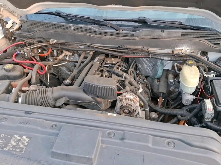 2015-chevrolet-2500-image-17