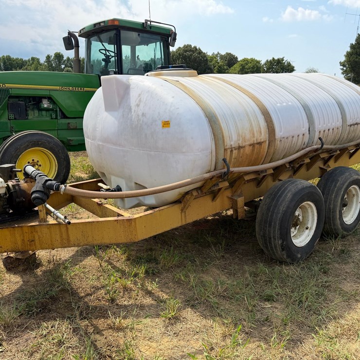 #54403 • 1600gal T/A Nurse Trailer INV#54403