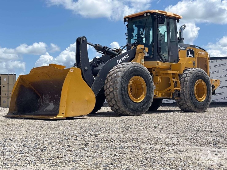 2019-deere-624l-image-1