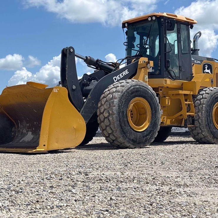 2019 DEERE 624L