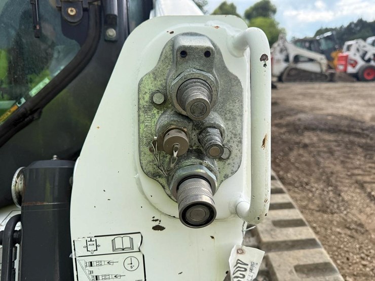 2018-bobcat-t770-image-11