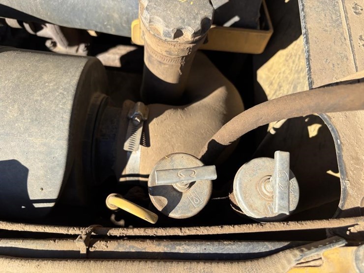 caterpillar-416c-image-53