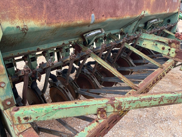 john-deere-8300-image-5