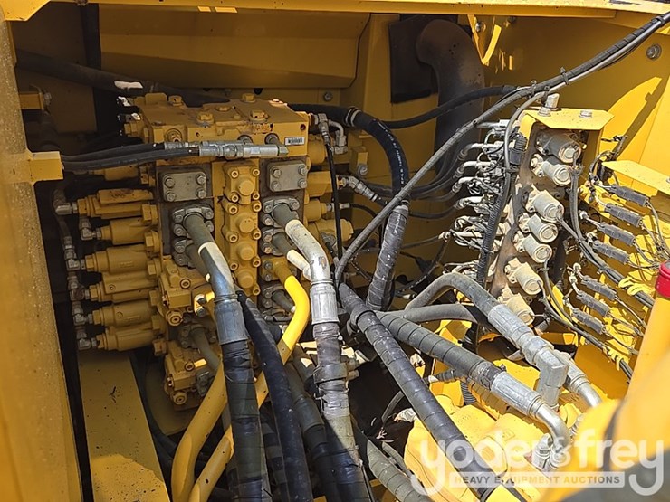 2018-komatsu-pc210-lci-11-image-48