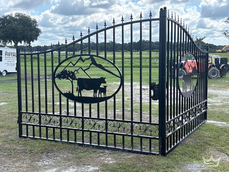 2026-greatbear-20ft-bi-parting-iron-gate-cow-style-image-1