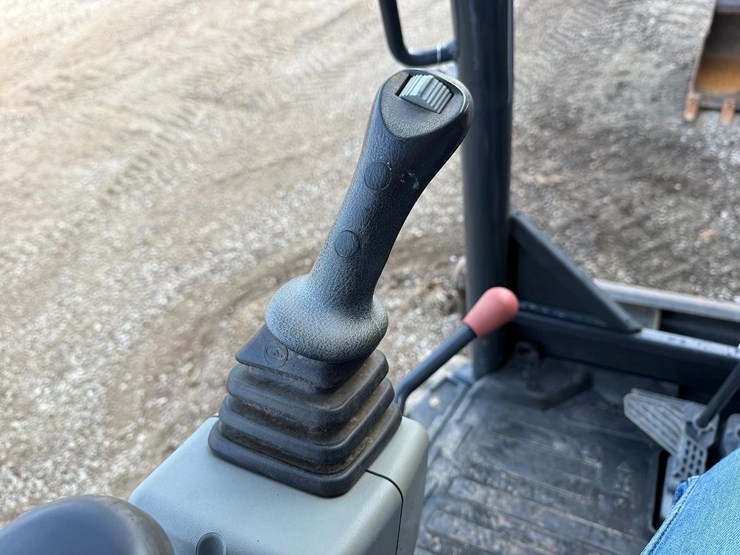 bobcat-e35i-image-24