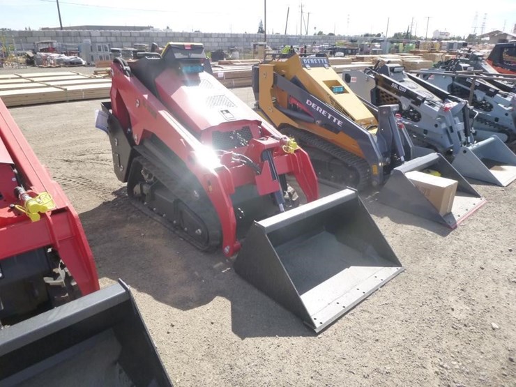 sdlool-1050k-skid-steer-track-loader-image-2