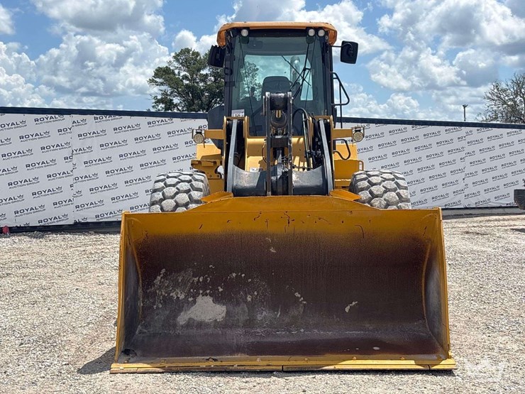 2019-deere-624l-image-43