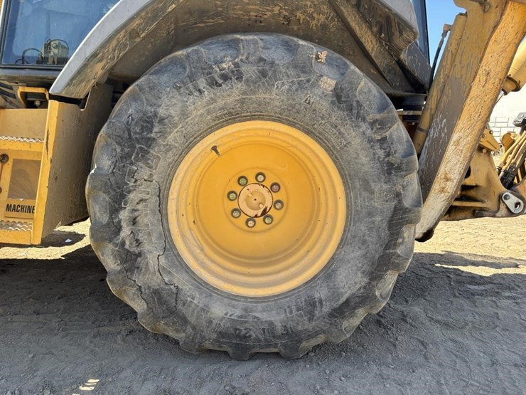 deere-410g-image-31