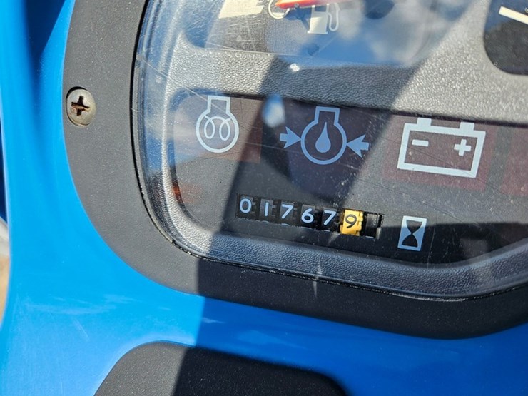new-holland-tc25-image-41