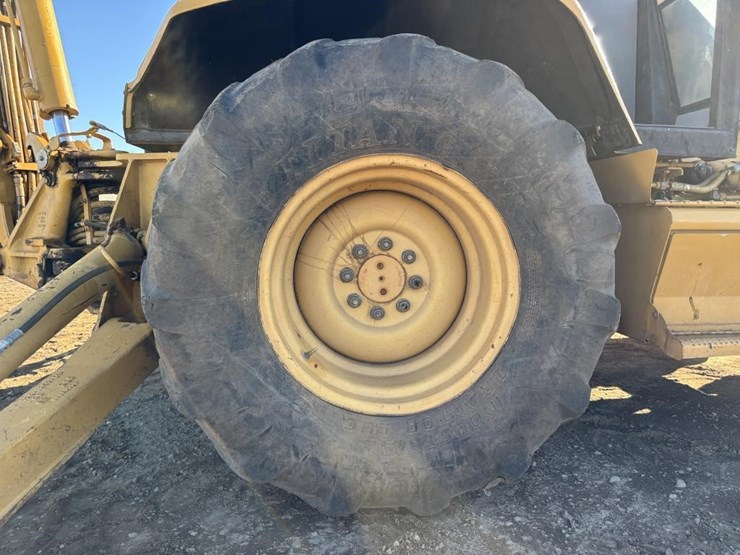 caterpillar-416c-image-33