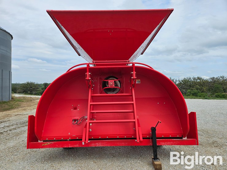 2020-akron-gtt4010-high-capacity-grain-bagger-image-6