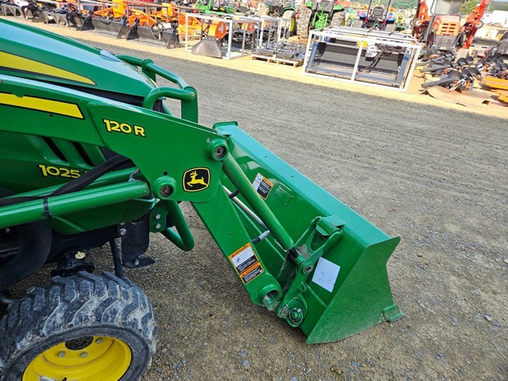 john-deere-1025r-image-28