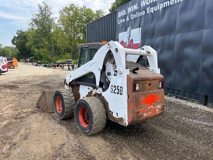 bobcat-s250-image-4
