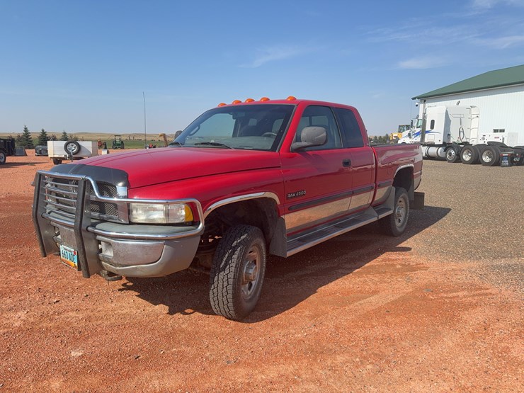 1999-dodge-ram-1500-image-1