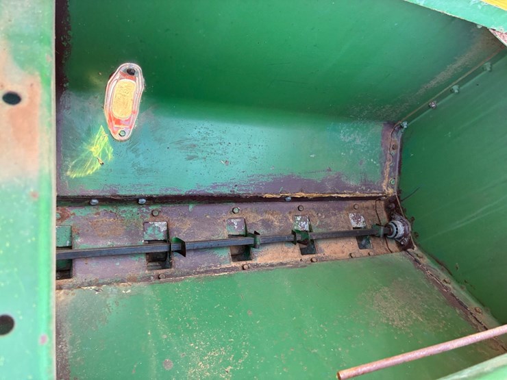 john-deere-8200-image-8