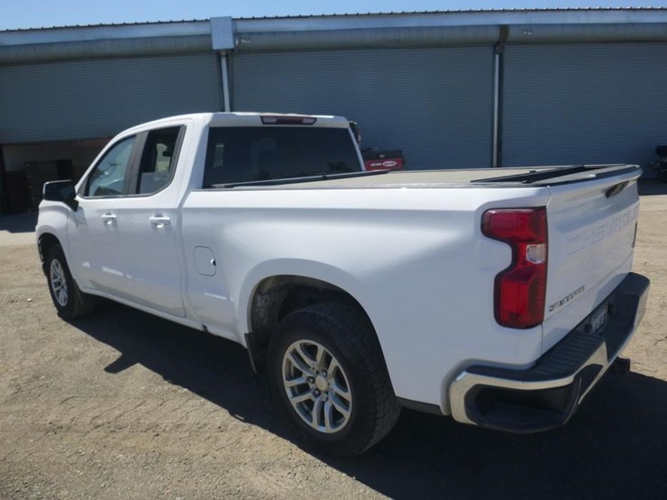 2020-chevrolet-1500-image-4
