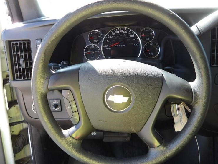 2014-chevrolet-express-3500-image-14
