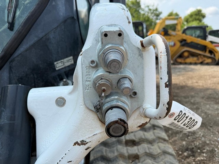 2025-bobcat-t66-image-11