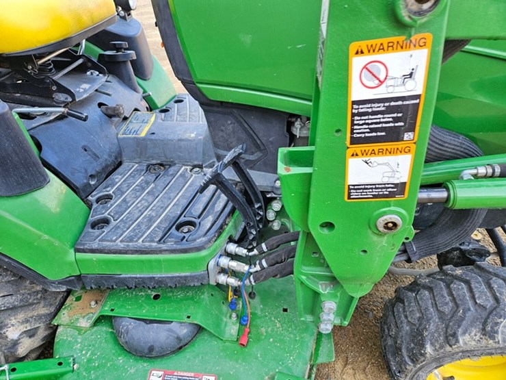 john-deere-1025r-image-31